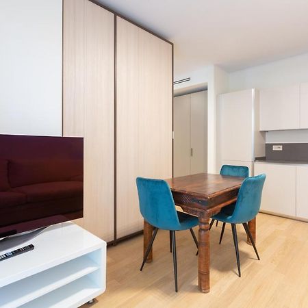 דירות מילאנו Cozy Flat With Parking מראה חיצוני תמונה